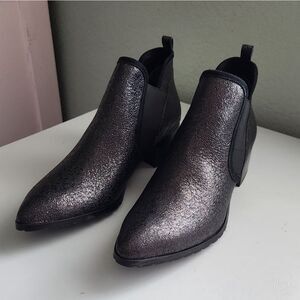 💐Donald J Pliner Womens Darla Block Heel Pointed Toe Booties SIZE 7.5 NEW